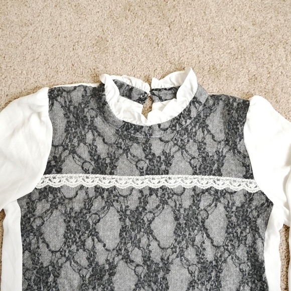 ⭐ 3/$15 ⭐ Cute long sleeve blouse - Picture 3 of 9